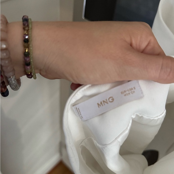 Mango “Flor” White Halter vest with rosette accent - Picture 8 of 8